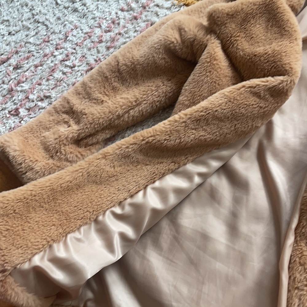 Women’s fuzzy coat! never worn, been in my closet! - Picture 2 of 4